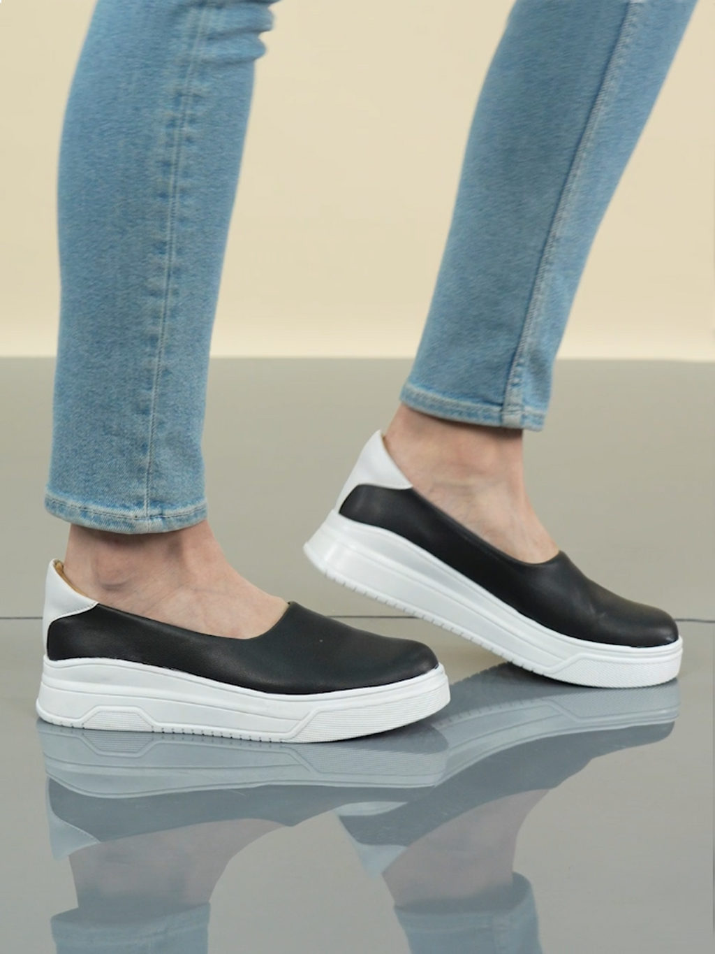 womens walking shoes