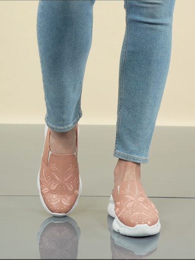 Women Peach Leaf Print Embroidery Design Back Open Slip On Mules Shoes