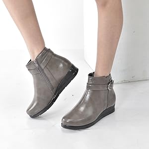 Women Black High Ankle Broad Feet Side Zipper Closure Casual Buckle Boots