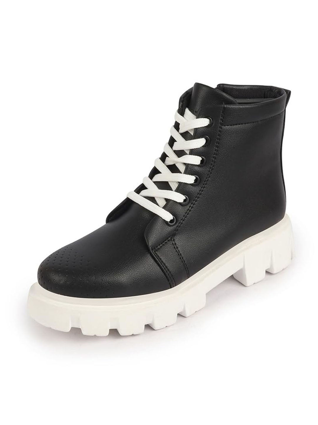 Shop Women Black Outdoor Winter High Top Chunky Lace Up Casual Boots Online.