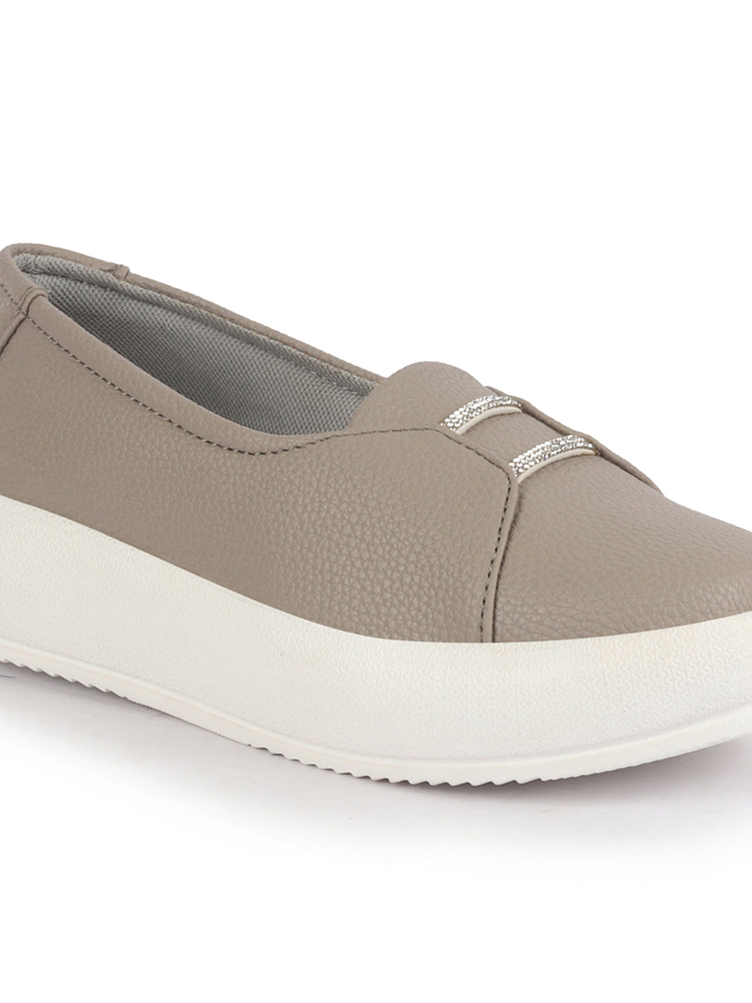 casual shoes for woman