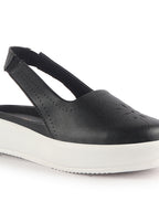 casual outdoor shoes