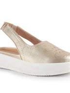 casual outdoor shoes