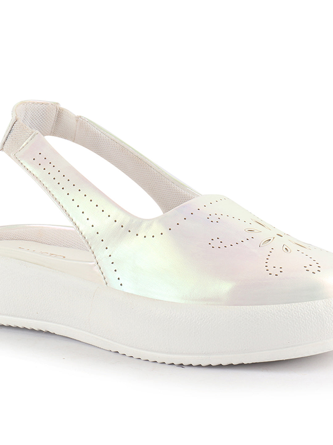 casual outdoor shoes