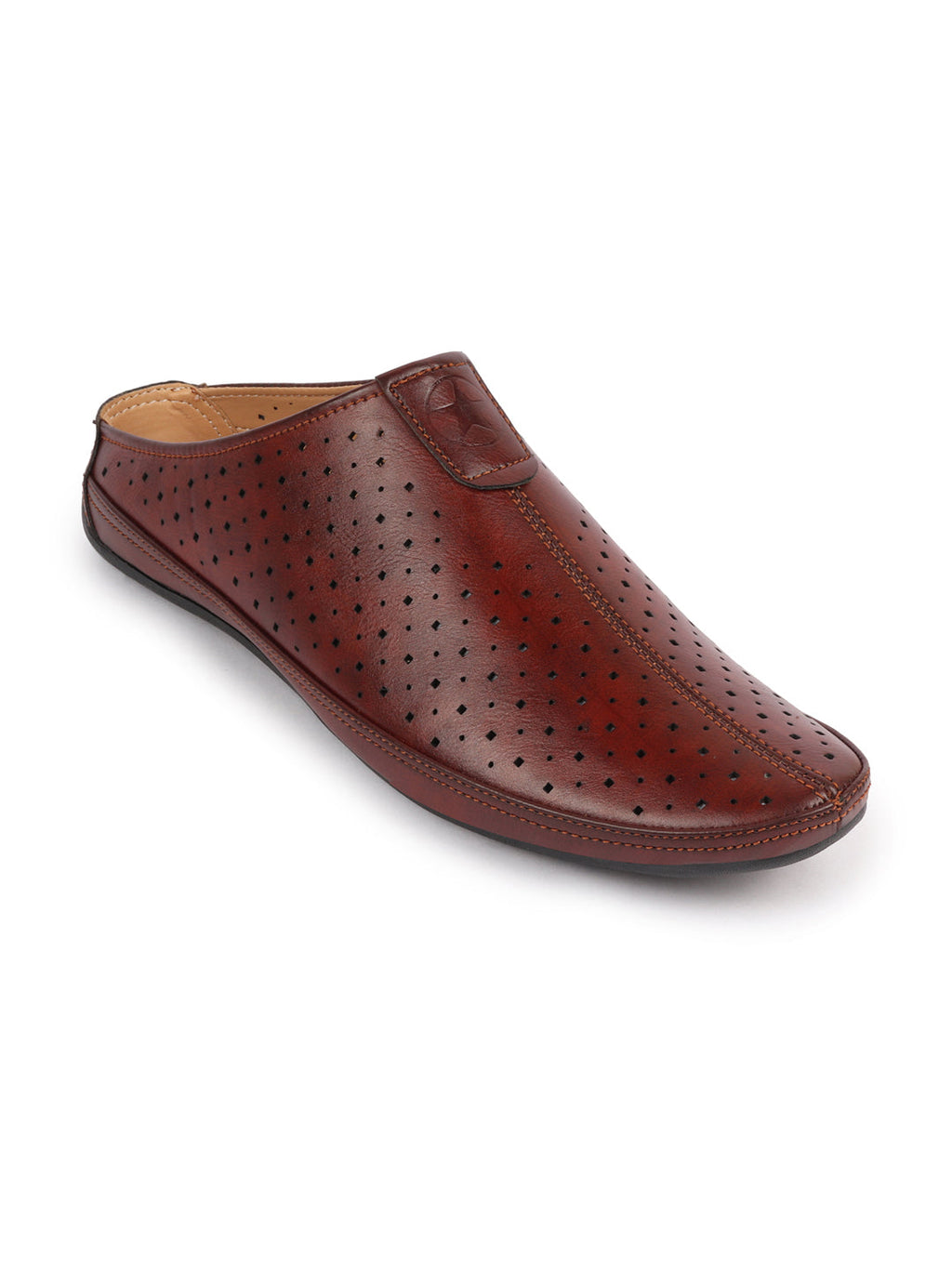 Shop Men Maroon Ethnic Wedding Party Back Open Slip On Juttis and Mojaris Online.