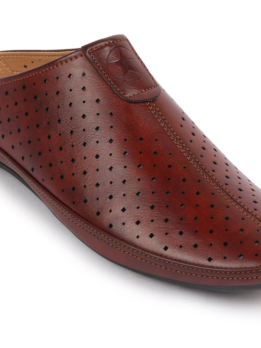 Shop Men Maroon Ethnic Wedding Party Back Open Slip On Juttis and Mojaris Online.