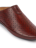 Shop Men Maroon Ethnic Wedding Party Back Open Slip On Juttis and Mojaris Online.