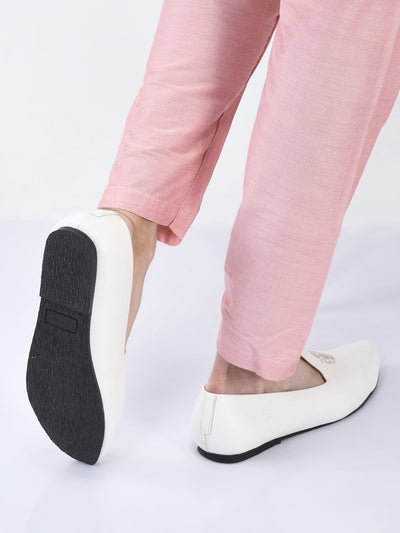 men white wedding ethnic party embroidery design slip on juttis and mojaris