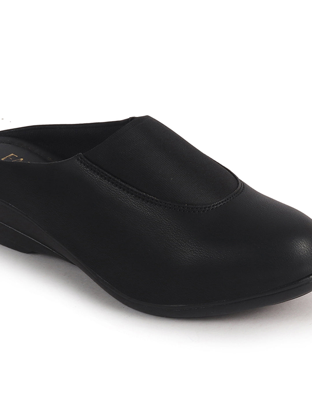textured leather closed toe slides women