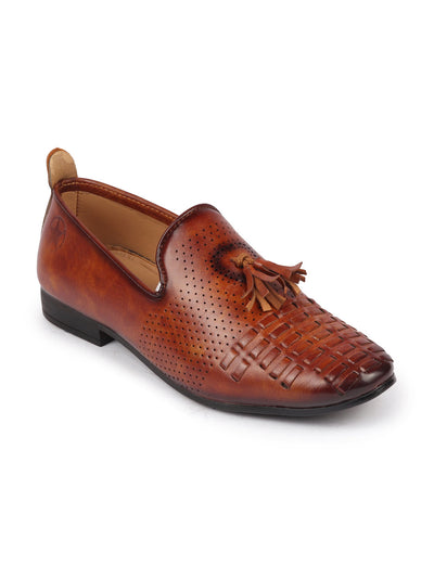 Shop Men Tan Tassel Knitted Design Broad Feet Slip On Ethnic Wedding Juttis and Mojaris Online.