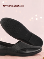 Men Black Embossed Design Ethnic Party Slip On Juttis and Mojaris