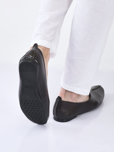 men brown wedding party evening occasion ethnic slip on juttis and mojaris