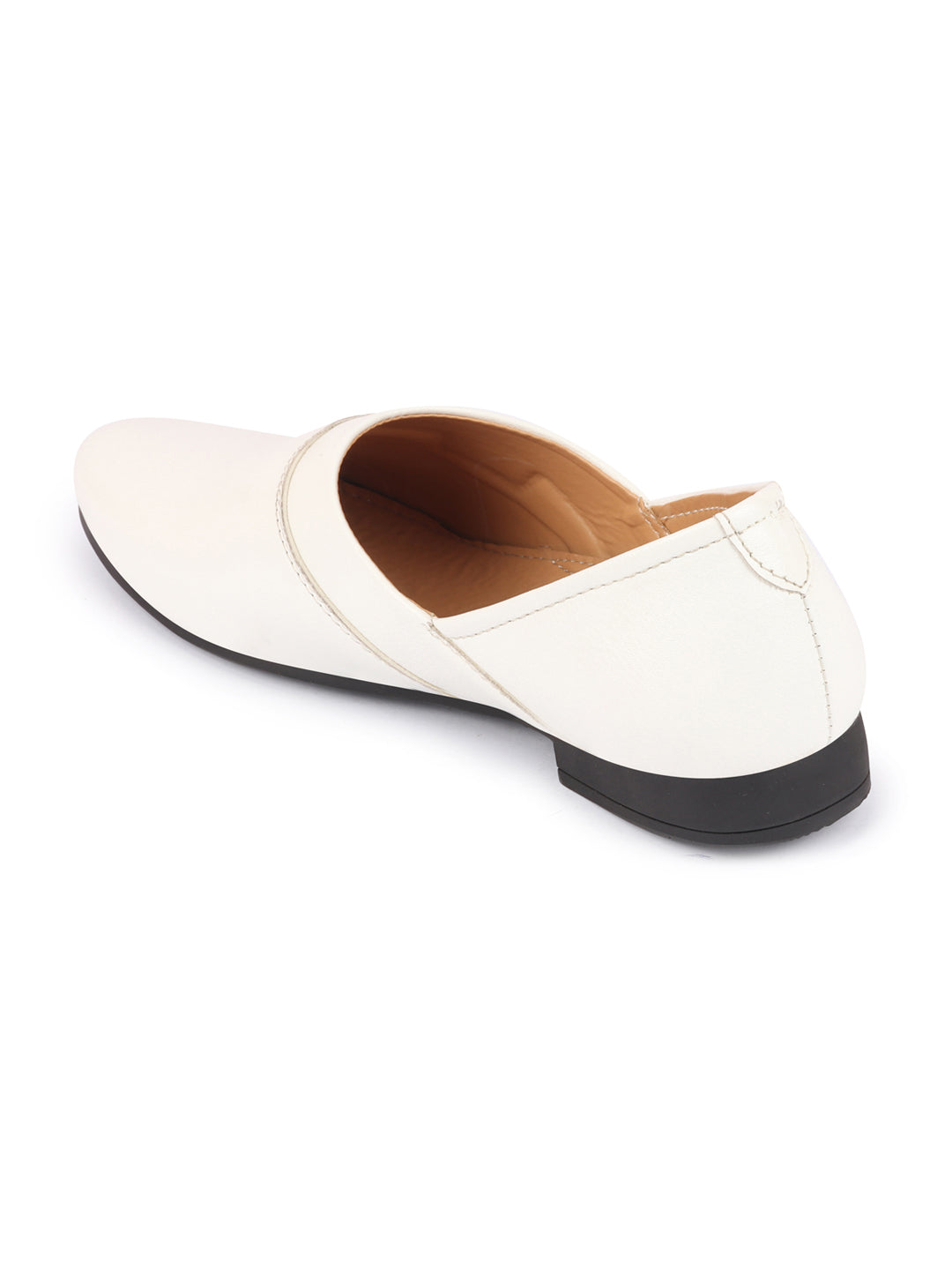 Shop Men White Wedding Party Evening Ethnic Colorblocked Slip On Juttis and Mojaris Online.