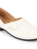 Shop Men White Wedding Party Evening Ethnic Colorblocked Slip On Juttis and Mojaris Online.
