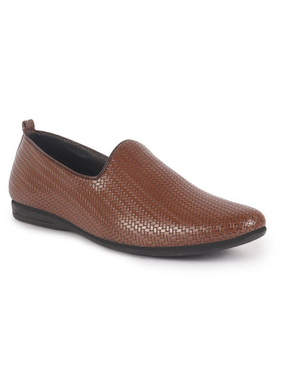 Men Tan Textured Ethnic Round Toe Juttis and Mojaris for Wedding|Festive Slip-On For Kurtas|Traditional Sherwani Shoes