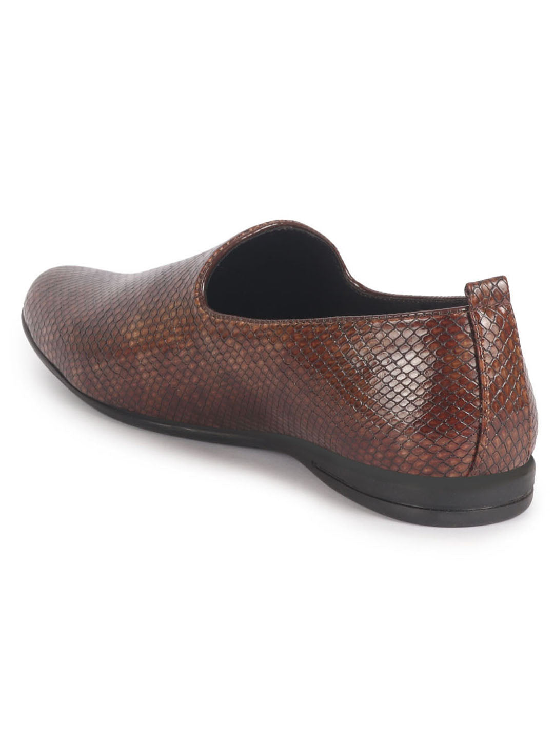 men tan textured ethnic round toe juttis and mojaris for wedding|party slip-on|traditional kurtas shoes|festive shoes
