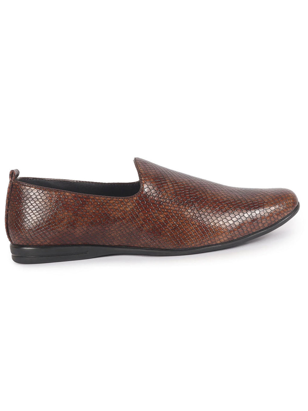 men tan textured ethnic round toe juttis and mojaris for wedding|party slip-on|traditional kurtas shoes|festive shoes