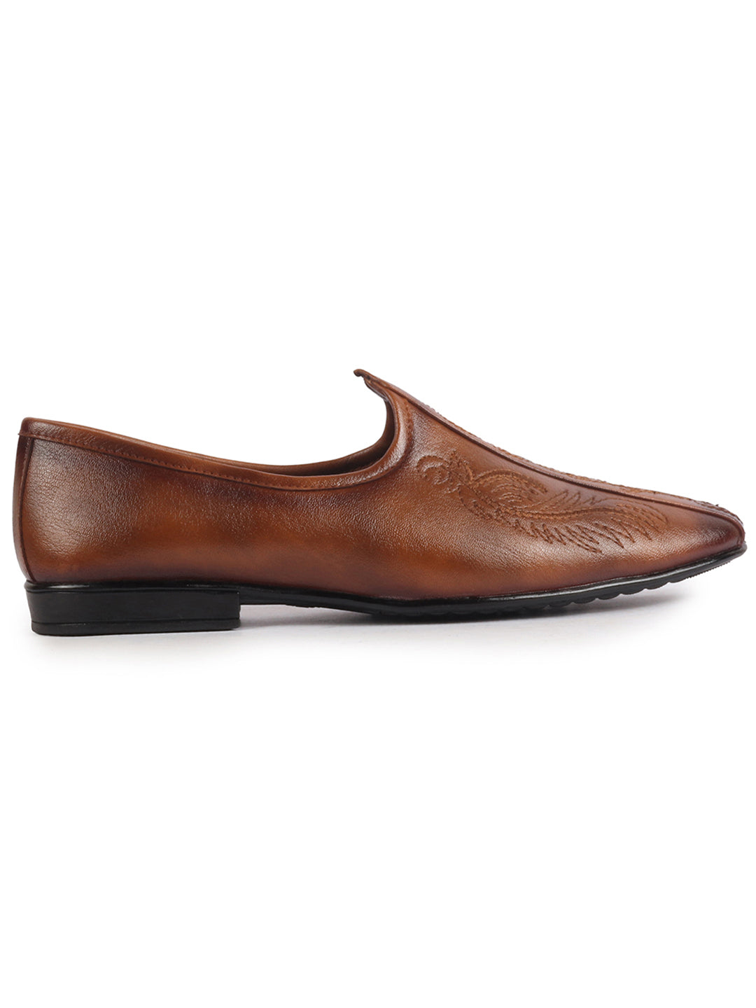ethnic footwear for men