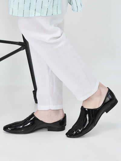 Men Black Textured Ethnic Round Toe Juttis and Mojaris for Wedding|Party Slip-On|Traditional Kurtas Shoes|Festive Shoes