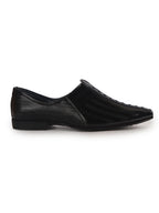 Men Black Textured Ethnic Round Toe Juttis and Mojaris for Wedding|Party Slip-On|Traditional Kurtas Shoes|Festive Shoes