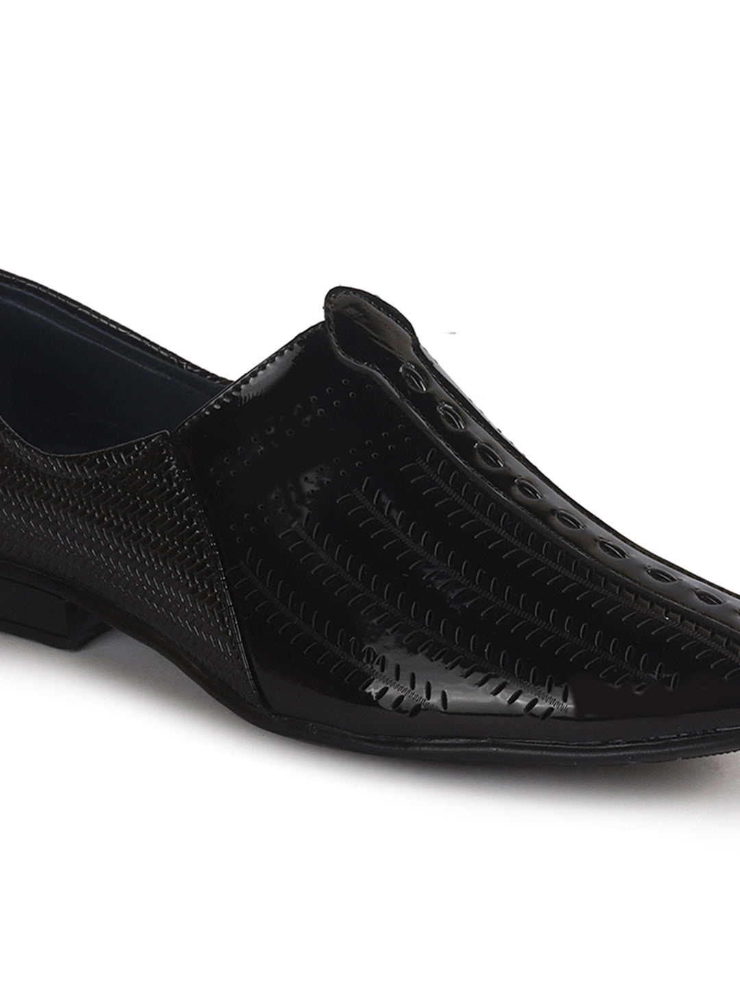 Men Black Textured Ethnic Round Toe Juttis and Mojaris for Wedding|Party Slip-On|Traditional Kurtas Shoes|Festive Shoes