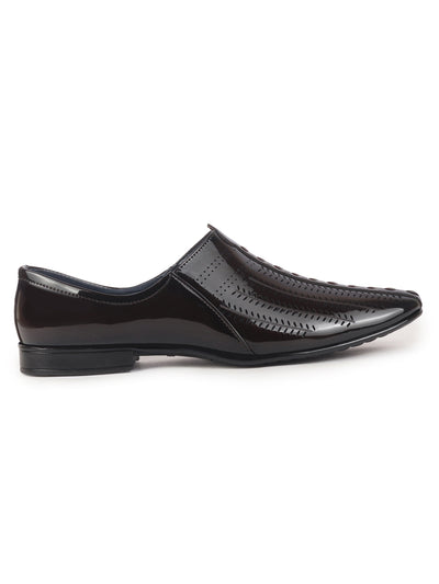 Men Brown Textured Ethnic Round Toe Juttis and Mojaris for Wedding|Party Slip-On|Traditional Kurtas Shoes|Festive Shoes
