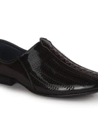 Men Brown Textured Ethnic Round Toe Juttis and Mojaris for Wedding|Party Slip-On|Traditional Kurtas Shoes|Festive Shoes