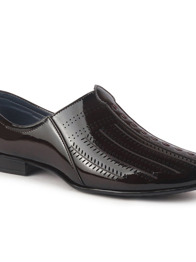 Men Brown Textured Ethnic Round Toe Juttis and Mojaris for Wedding|Party Slip-On|Traditional Kurtas Shoes|Festive Shoes