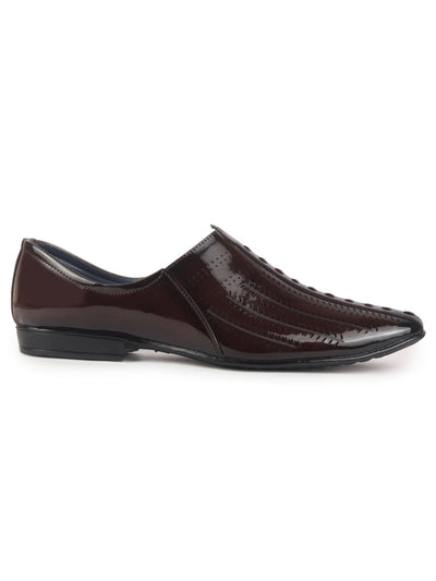 Men Tan Textured Ethnic Round Toe Juttis and Mojaris for Wedding|Party Slip-On|Traditional Kurtas Shoes|Festive Shoes