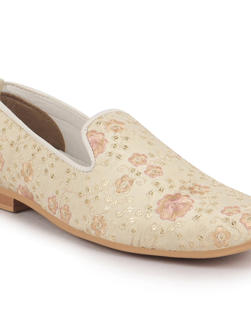 ethnic footwear for men