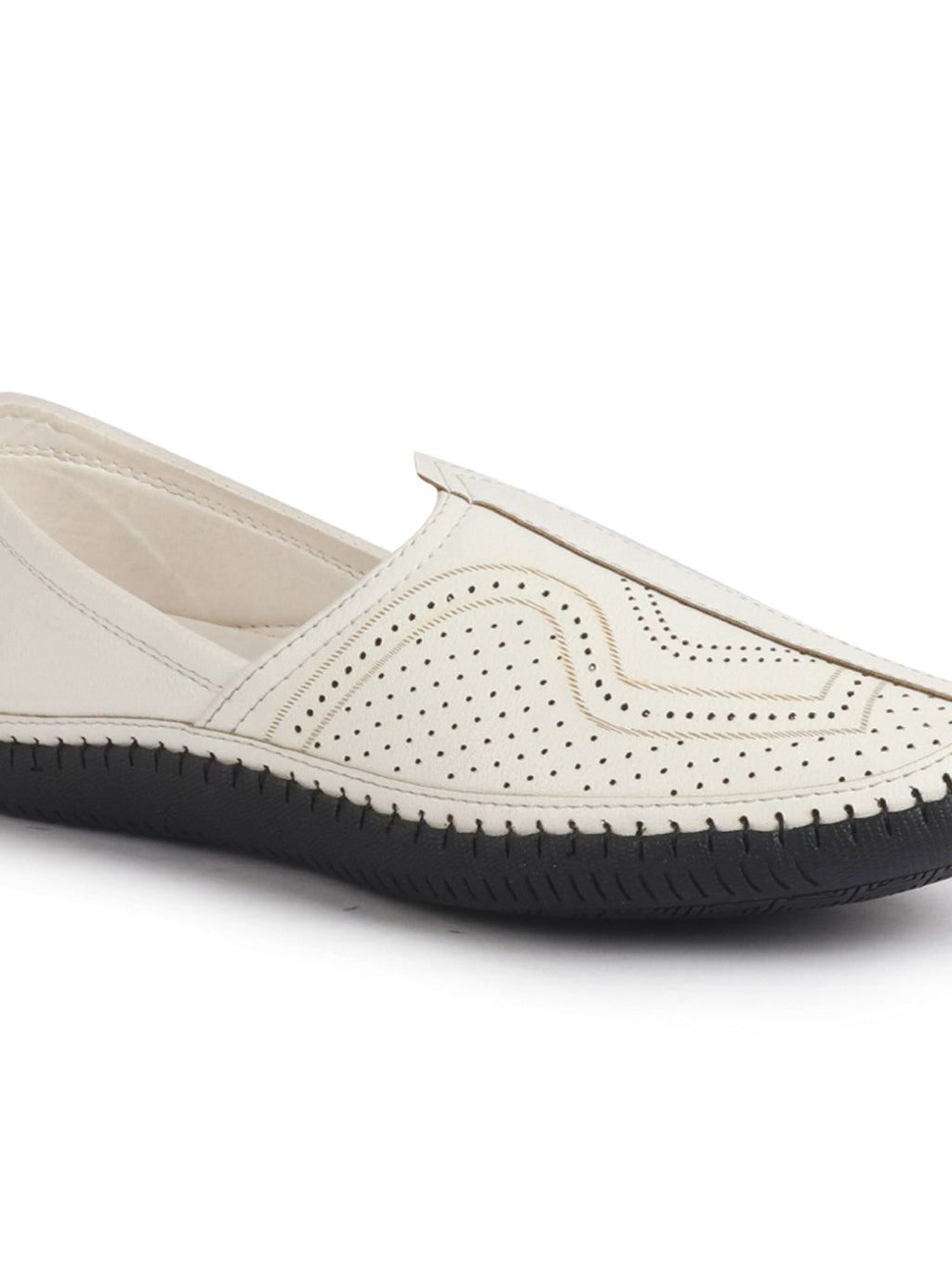 ethnic footwear for men