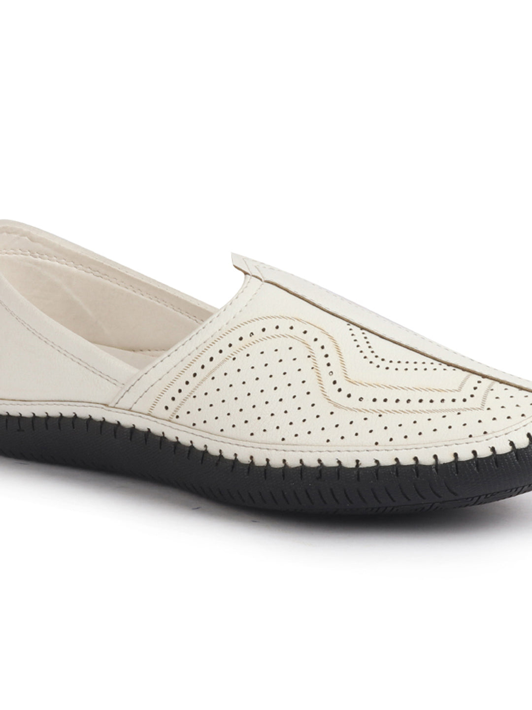 ethnic footwear for men