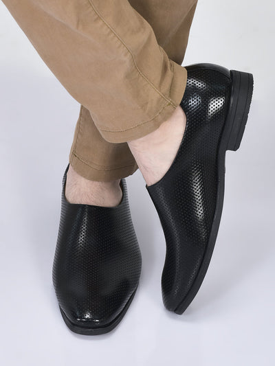 men black ethnic wedding juttis and mojaris for traditional kurta pajama|perforated party evening slip-on shoes|formal office shoes with cushioned insole