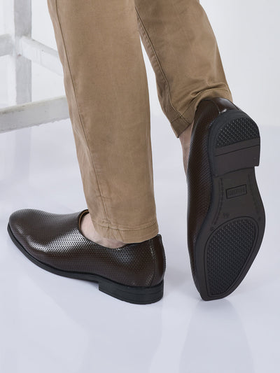 men brown ethnic wedding juttis and mojaris for traditional kurta pajama|perforated party evening slip-on shoes|formal office shoes with cushioned insole