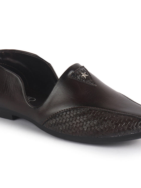 ethnic footwear for men
