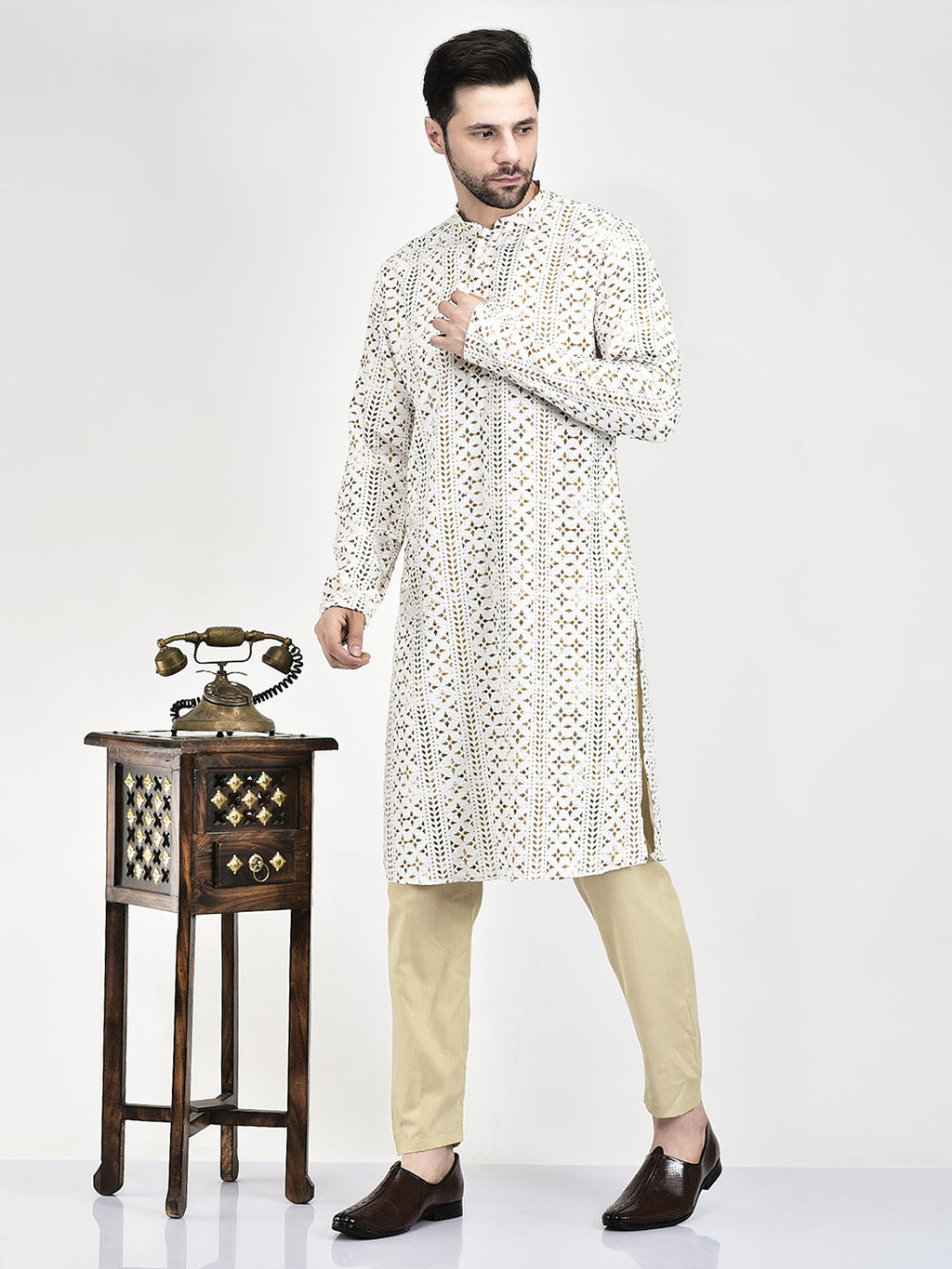ethnic footwear for men