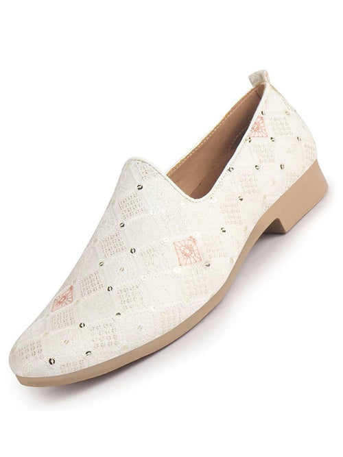 ethnic footwear for men
