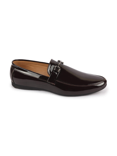 Shop Men Brown Patent Leather Horsebit Buckle Formal Loafer Shoes Online.