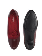 elegant round toe daily wear pumps