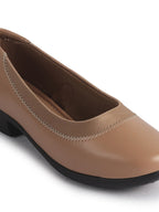 comfortable walking heels with elastic collar