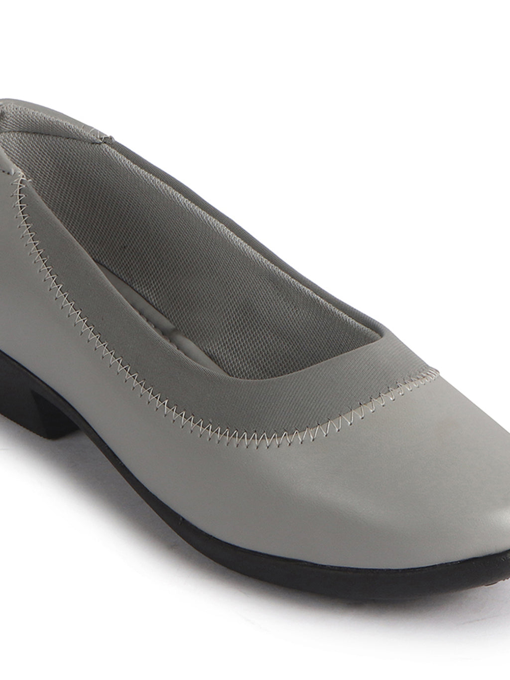 elegant round toe daily wear pumps