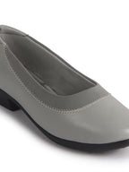elegant round toe daily wear pumps