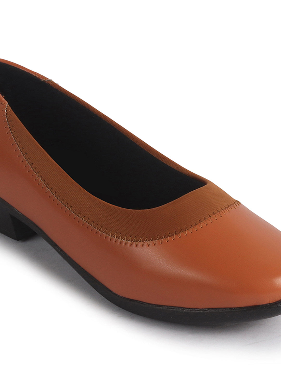 elegant round toe daily wear pumps