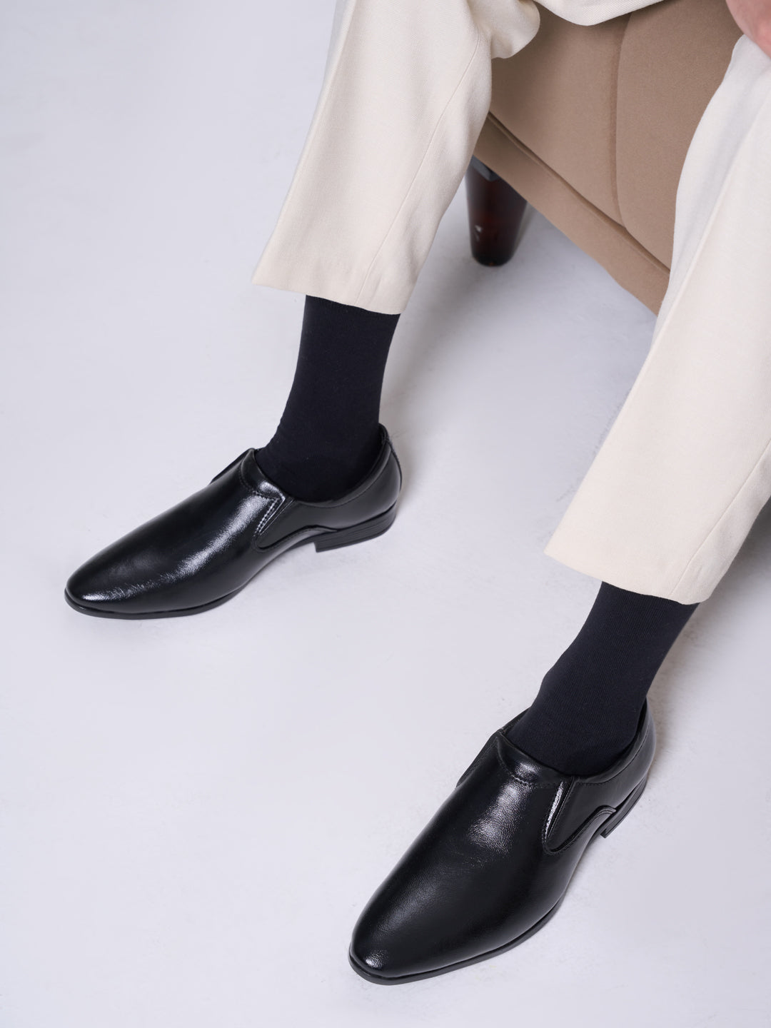 Shop Men's Black Formal Office Leather Slip On Shoes Online – FAUSTO.in