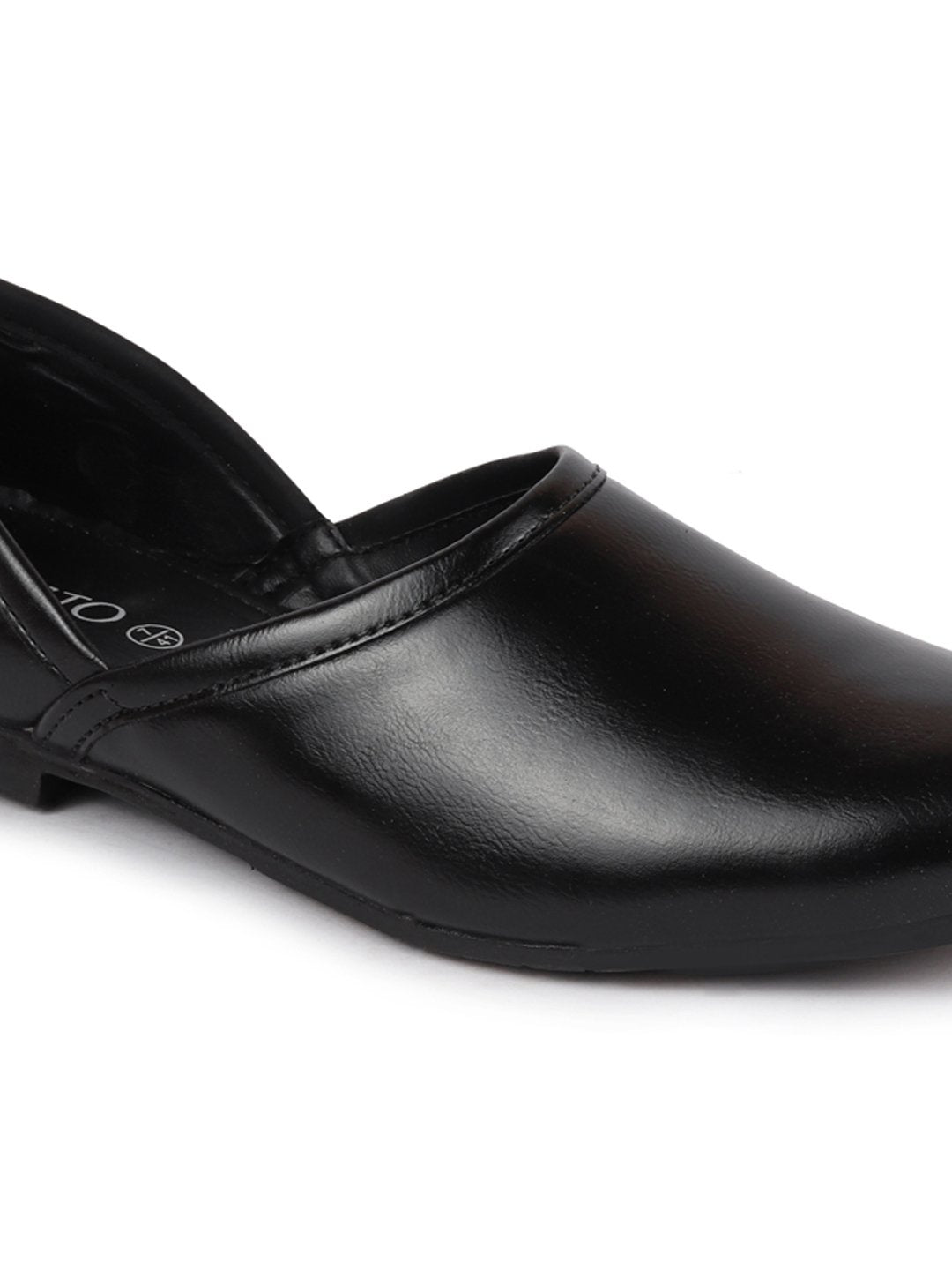 Shop Men Black Ethnic Nagra Juttis & Mojaris Online.