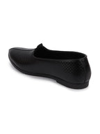 Shop Men Ethnic Black Slip On Juttis and Mojaris Online.