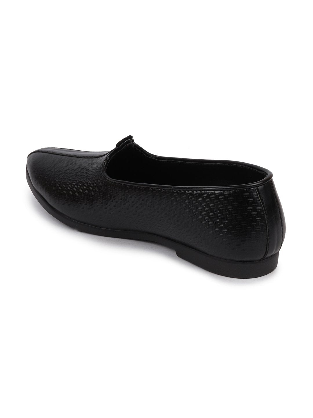 Shop Men Ethnic Black Slip On Juttis and Mojaris Online.