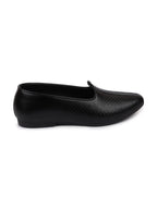 Shop Men Ethnic Black Slip On Juttis and Mojaris Online.