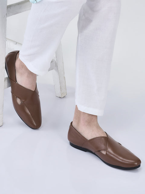 men ethnic tan criss cross slip on juttis and mojaris