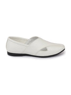Men Ethnic White Criss Cross Slip On Juttis and Mojaris